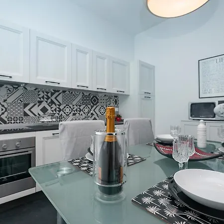 Real Italian Estate - Luxury Black&white Apartman *