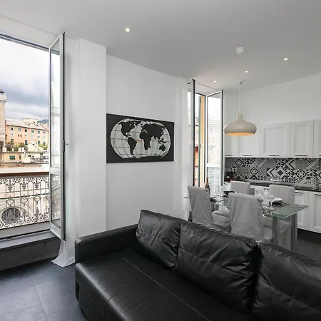 Real Italian Estate - Luxury Black&white Apartman Genova