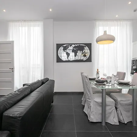 Real Italian Estate - Luxury Black&white Lägenhet