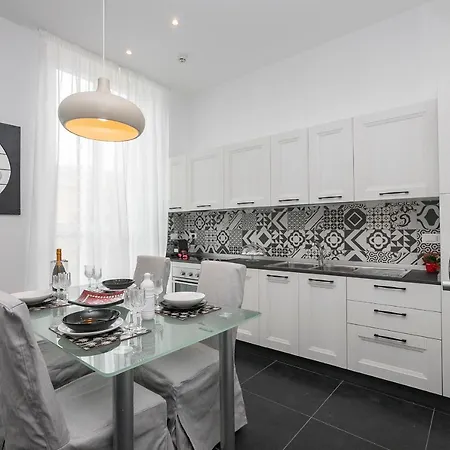 Apartman Real Italian Estate - Luxury Black&white Genova