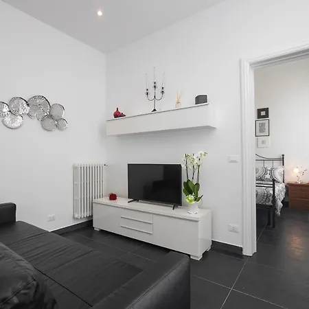 Real Italian Estate - Luxury Black&white * Genova