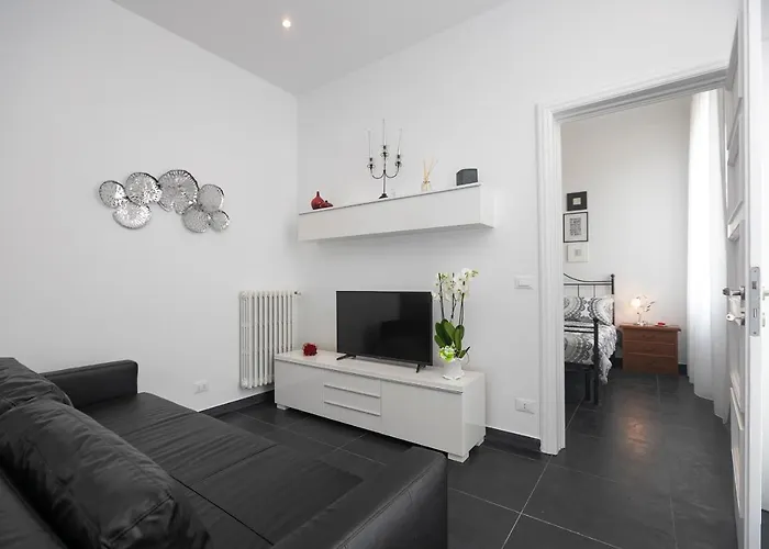 Real Italian Estate - Luxury Black&white * Genova