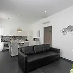 Real Italian Estate - Luxury Black&white *