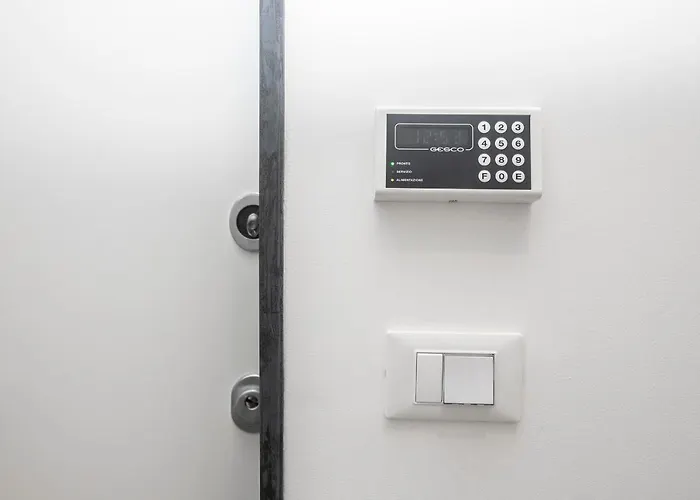 아파트 Real Italian Estate - Luxury Black&white