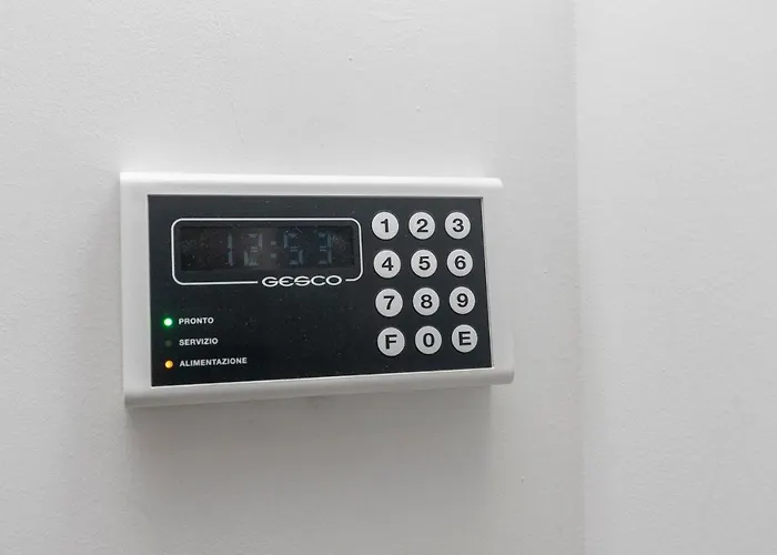 Real Italian Estate - Luxury Black&white *