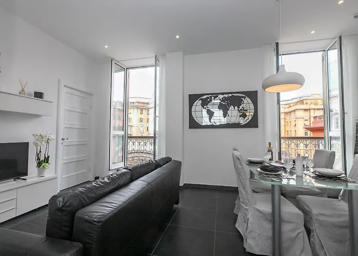 아파트 Real Italian Estate - Luxury Black&white *